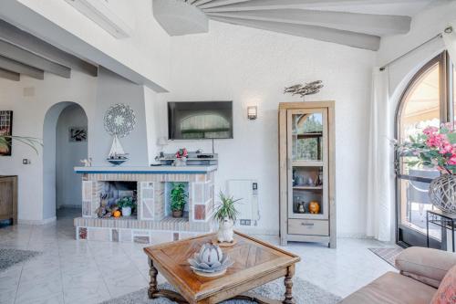 Villa Apartment with Private Pool and Ifach View