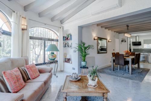 Villa Apartment with Private Pool and Ifach View