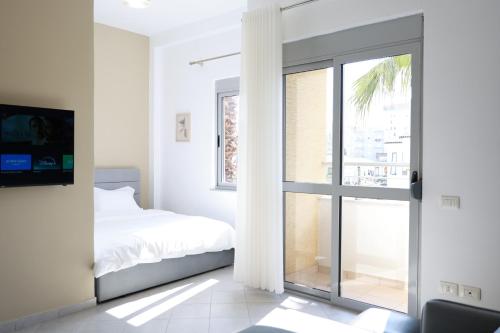 Foto Palm Breeze Apartments 2
