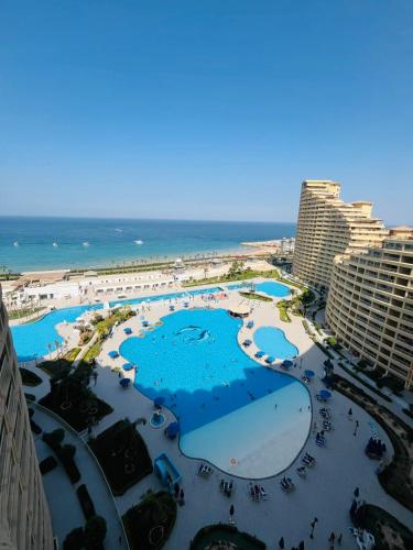 Porto sokhna pyramids families Sea View