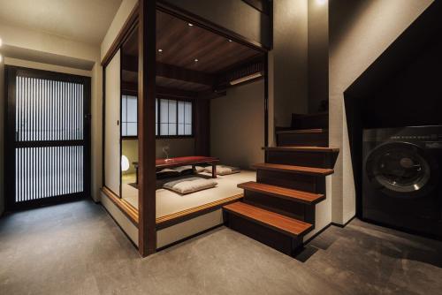 Kiraku Rakuen-a private house within walking distance of Kyoto Imperial Palace Enjoy the quiet life of the ancient capital