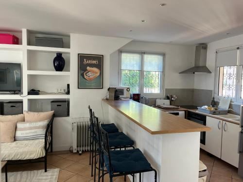 Saint Raphael-Parc Santa Lucia waterfront villa