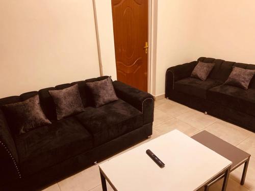 Central 1BR Apartment with Wi-Fi & Parking