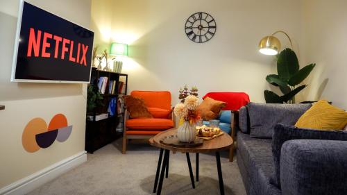 Near Uni and Hospital - Long Stays - Fast Wi-Fi - 15 Mins to City photo 6