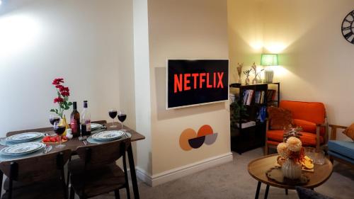 Near Uni and Hospital - Long Stays - Fast Wi-Fi - 15 Mins to City photo 31