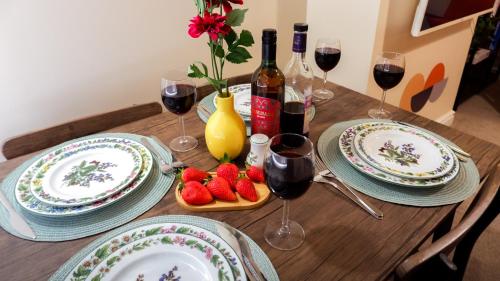 Near Uni and Hospital - Long Stays - Fast Wi-Fi - 15 Mins to City photo 35