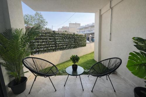 Like a Royal - Modern Garden Studio in Neos Kosmos