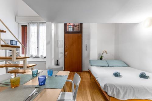 Metro Duomo - Central Station - Loft AC and WiFi