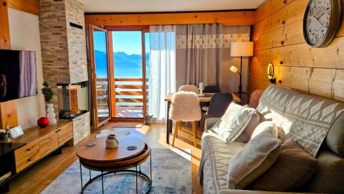 Cosy Alpine Suite with Magnificent Views
