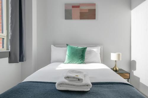 Urban City Suites - JQ Rise Penthouse, 3 bed photo 19