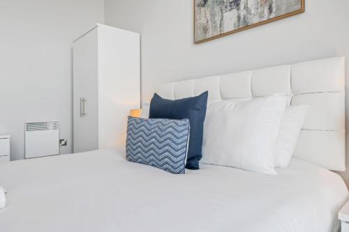 Urban City Suites - JQ Rise Penthouse, 3 bed photo 23