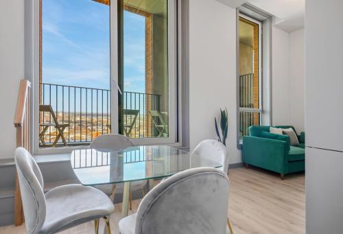 Urban City Suites - JQ Rise Penthouse, 3 bed photo 52