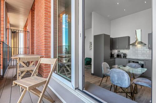 Urban City Suites - JQ Rise Penthouse, 3 bed photo 53