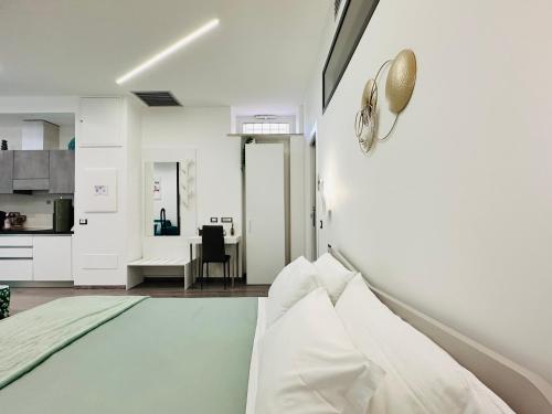 San Saba Street Apartment 52
