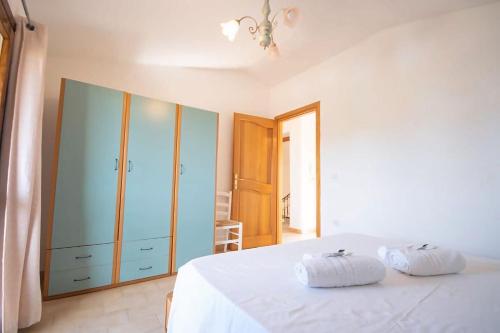 Appartamento Posada con piscina e parcheggio privato vicino al mare