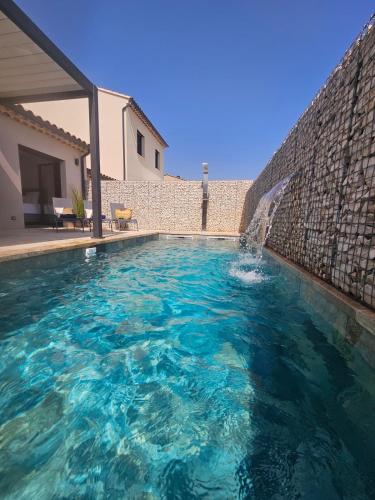 Maison en Provence avec Piscine Privée Chauffée