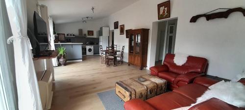 Haut de villa calme, 2 chambres et vue dégagée - proche calanques