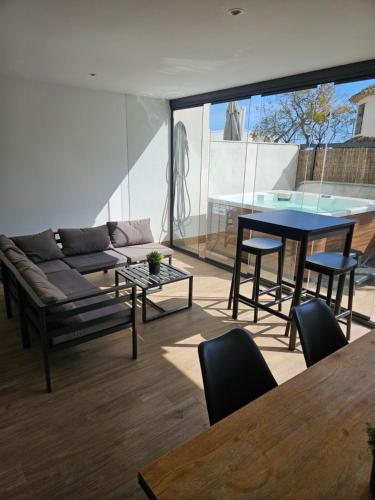Appartement 1 chambre, grande terrasse, jacuzzi privé