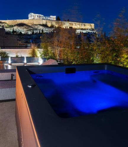 3 Level Acropolis Penthouse with Roof Garden Oasis