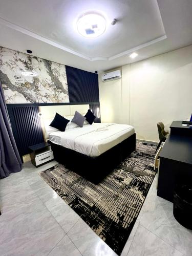 The Point Hotel Benin Ltd