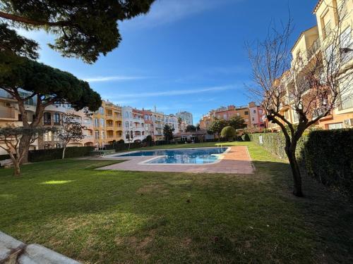 appartement EMPURIABRAVA à 150 Mêtres de la plage