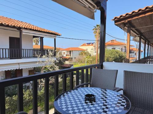 Costa Beach Front Apartment in Pefkochori