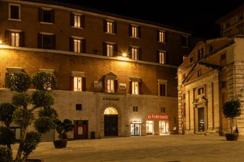 The Bank Hotel - Etruria Collection