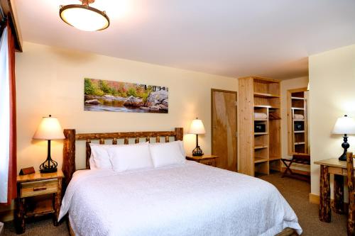 Fotografie z fotogalerie ubytování Adirondack Spruce Lodge v destinaci Wilmington