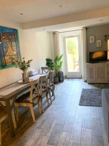 Cannes Centre Old Town 5 Pers 2 Bedroom