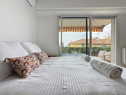 Exceptional apartment Vieux-Port terrace view