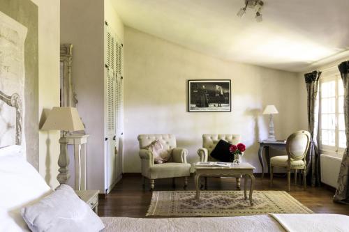 Domaine de Rhodes - 5 Chambres et 7 locations de vacances photo 62