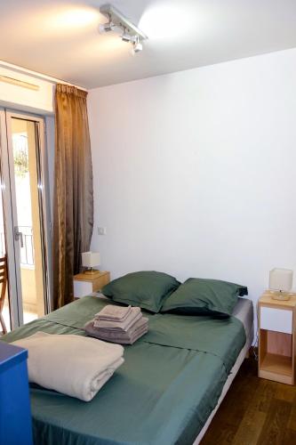 Quiet Appartment AC 400m Palais & 100m Beach Lift