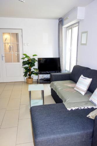 Quiet Appartment AC 400m Palais & 100m Beach Lift