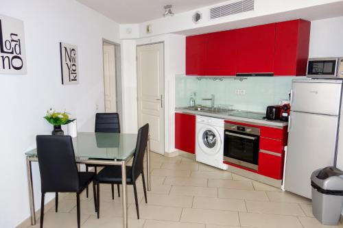 Quiet Appartment AC 400m Palais & 100m Beach Lift