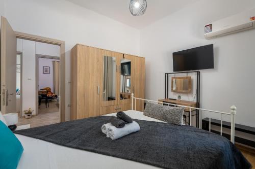 Spacious and Bright Kos Home