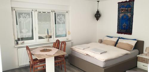 Apartment& Rooms