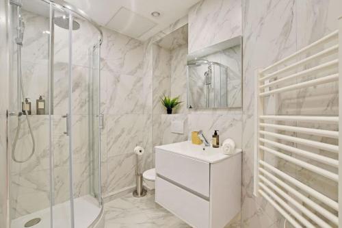 Keyz - 1 bedroom near the Exhibition Center