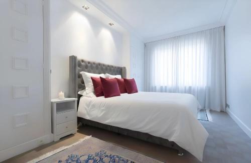 Arc de Triomphe - Prestigious 3BR - Terrace