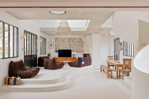 Villa Albertine, 4 chambres en plein cœur de Barbizon proche lisière de Forêt
