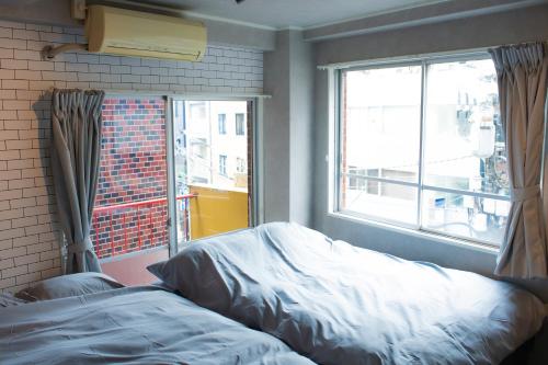 Yoyogi Apartment 1-401 by Tranova