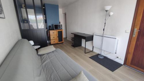 Studio AXEL entre plage et port de plaisance
