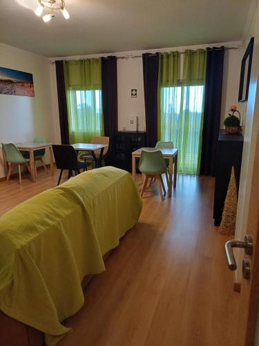 Q2 Twin room Sofia's Happy Apartment Loulé Quarteira Almancil