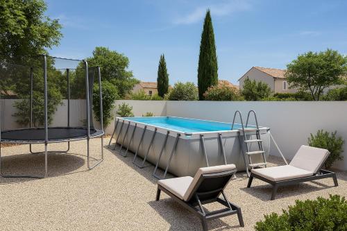 Maison avec jardin proche Avignon 2 chambres