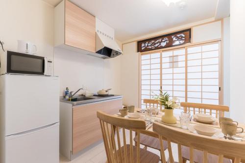 Osaka Shin-Imamiya Station 3BR6PPL Namba USJ