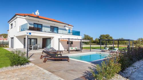 Villa Viktoria by Villas Guide