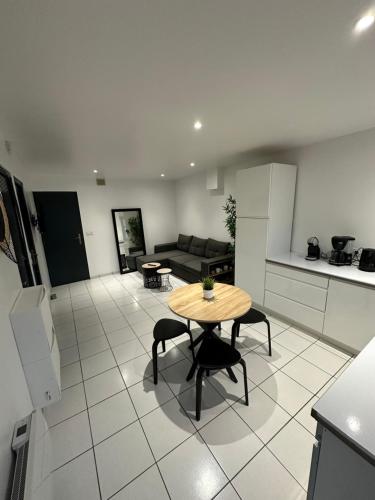 Logement cosy avec balcon
