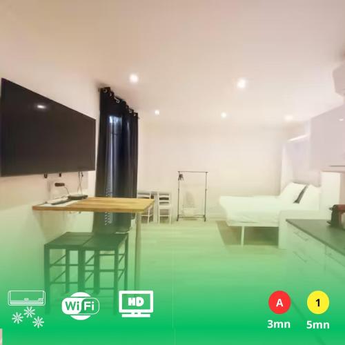Top Studio- SV73- center of Vincennes