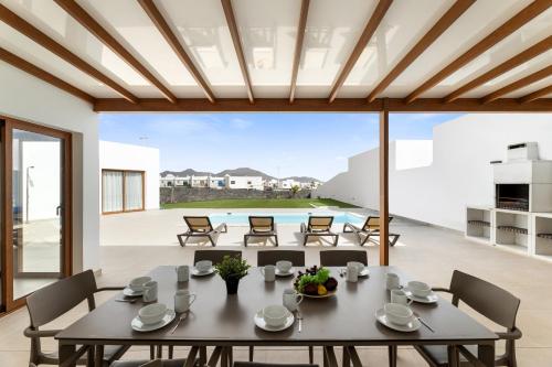 Villa Los Altos Anisa 13A by Escape Home