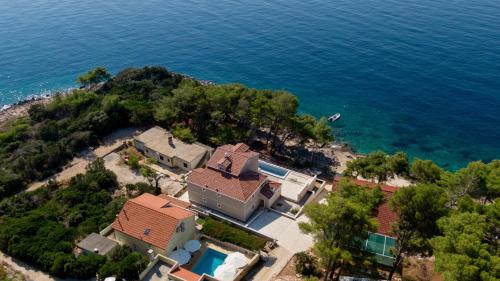 House Bolero with pool by Villas Guide