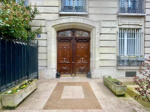 Passy Beauséjour Paris
